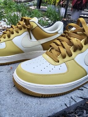 Nike Air Force 1 '07 Bronzine and Coconut Milk colorway